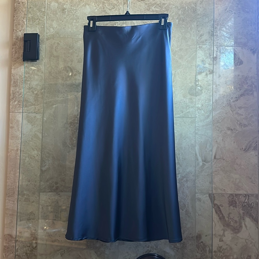 Modern Citizen Midi Skirt